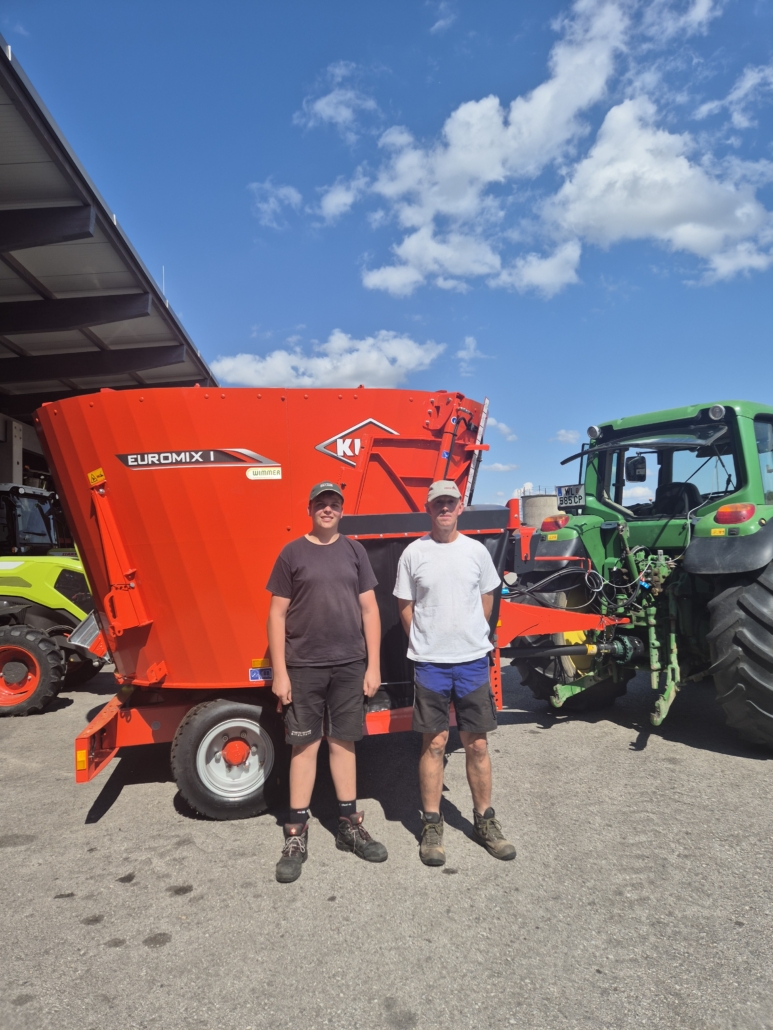 20260723_154731 Kuhn Futtermischwagen